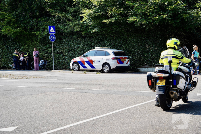 Persoon in elektrische rolstoel gecontroleerd na aanrijding