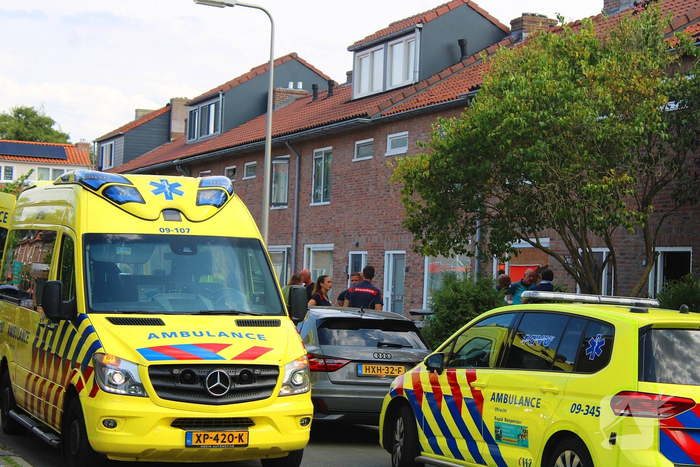 Persoon naar ziekenhuis na woningbrand