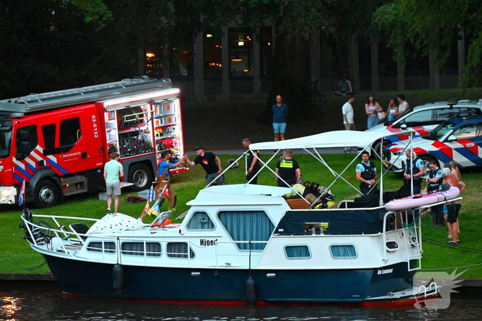 Brand op vaartuig vergt snelle brandweeractie