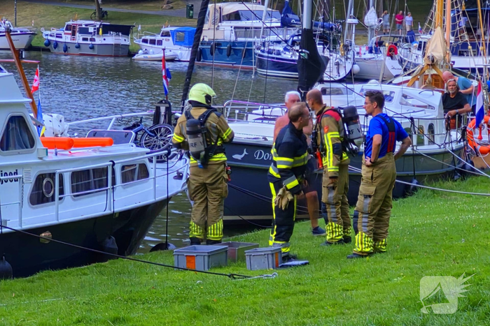 Brand op vaartuig vergt snelle brandweeractie