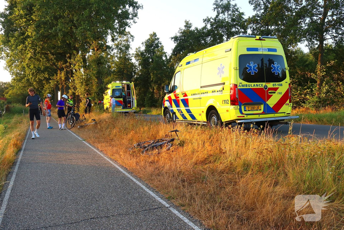 Wielrenner met spoed naar ziekenhuis na ongeval