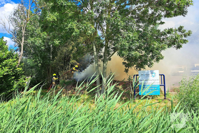 Flinke bermbrand veroorzaakt rookontwikkeling