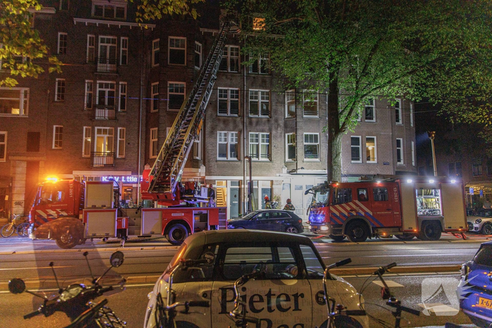 Woningbrand leidt tot evacuatie en emotionele redding van kat