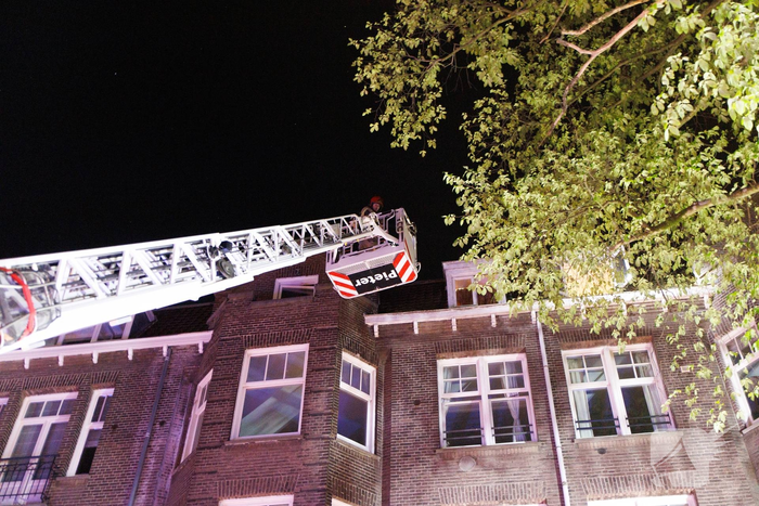 Woningbrand leidt tot evacuatie en emotionele redding van kat