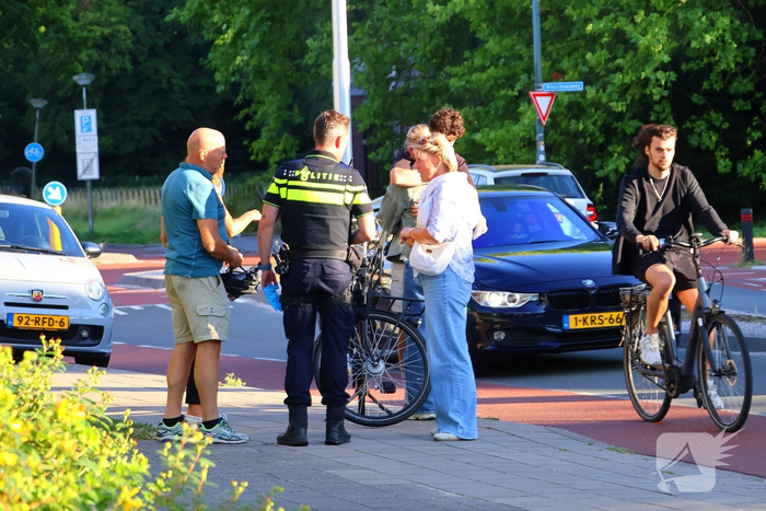 Fietser geraakt door lijnbus