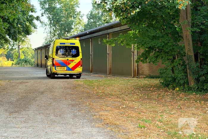 Man zwaargewond bij ongeval op privéterrein