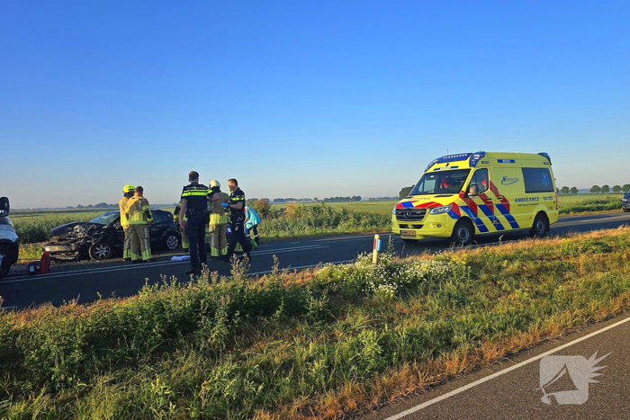 Frontale botsing leidt tot meerdere gewonden