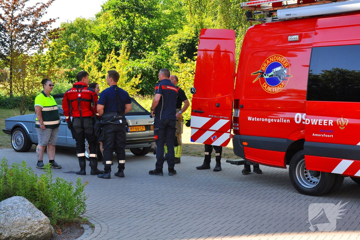 Brandweer redt jonge ganzen uit benarde situatie