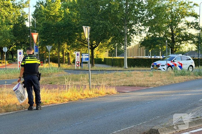 Agent gewond en politieauto zwaar beschadigd tijdens achtervolging