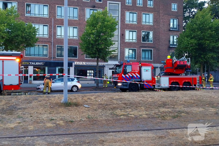 Brand in stoel ontdekt na melding van rook en vuurverschijnselen in portiekflat