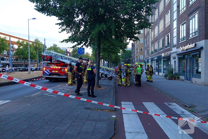 Brand in stoel ontdekt na melding van rook en vuurverschijnselen in portiekflat