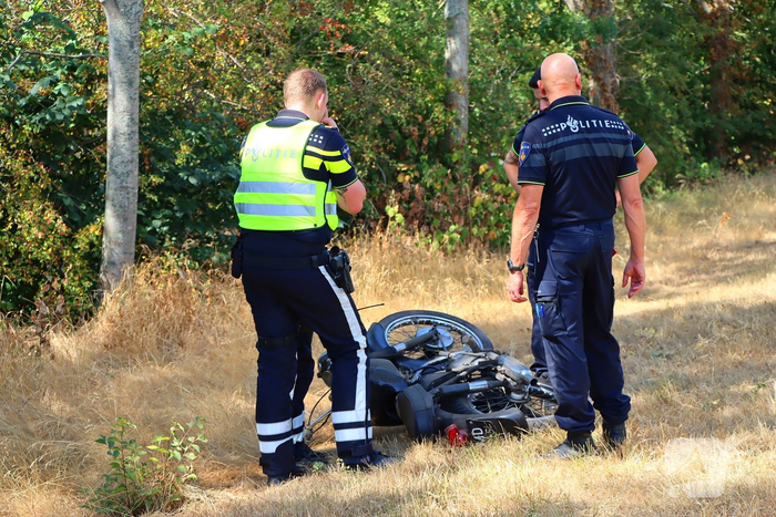 Motor en auto betrokken bij ongeval