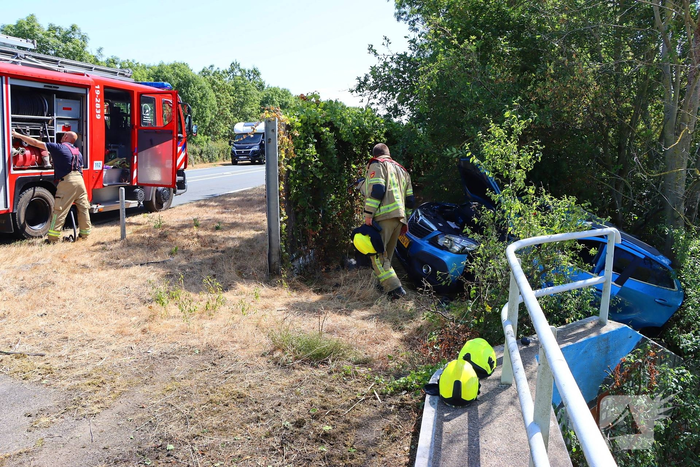 Motor en auto betrokken bij ongeval