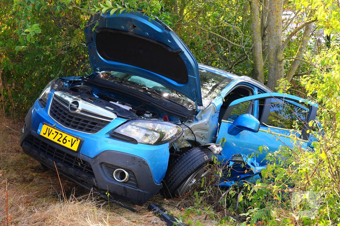 Motor en auto betrokken bij ongeval