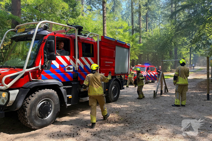 Hulpdiensten snel bij brand in bos