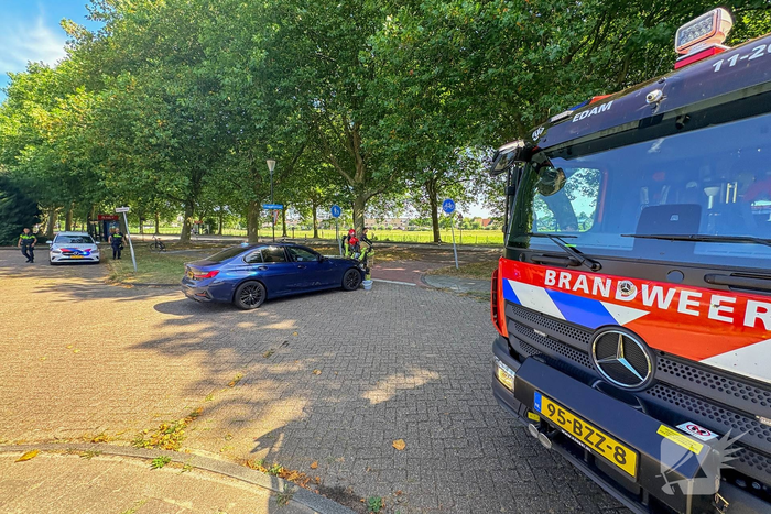 Auto wordt te warm, brandweer ter plaatse