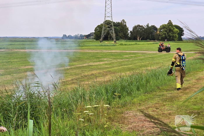 Brandweer dooft vlammen in bermen