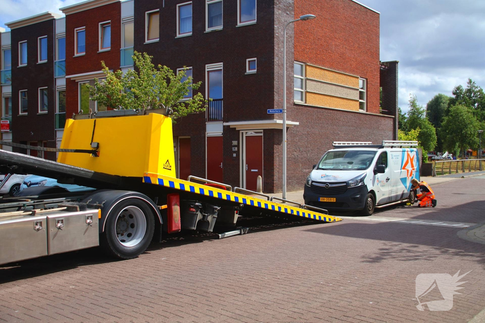 Ongeval met bestelbus en personenwagen
