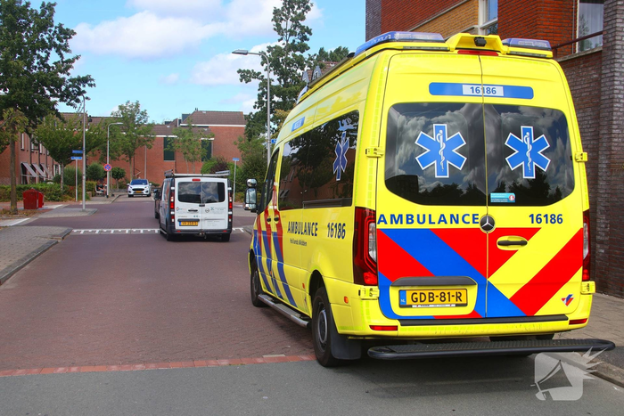 Ongeval met bestelbus en personenwagen
