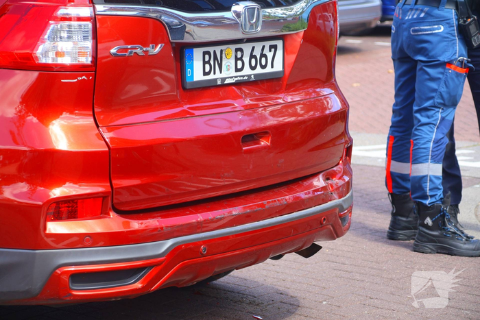 Ongeval met bestelbus en personenwagen