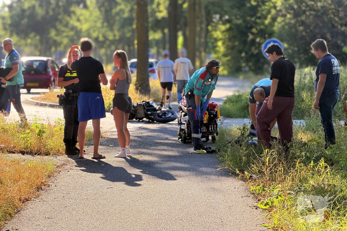 Motorrijder zwaargewond bij aanrijding