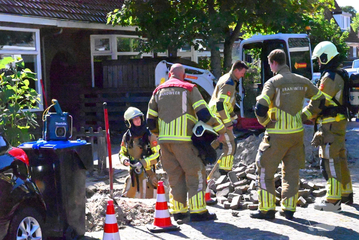 Gasleiding geraakt tijdens graafwerkzaamheden