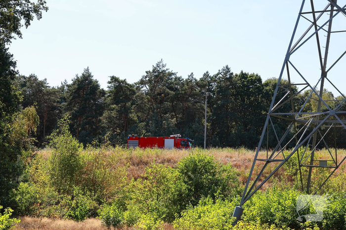 Brandweer schaalt uit voorzorg op bij bosbrand tijdens droogte