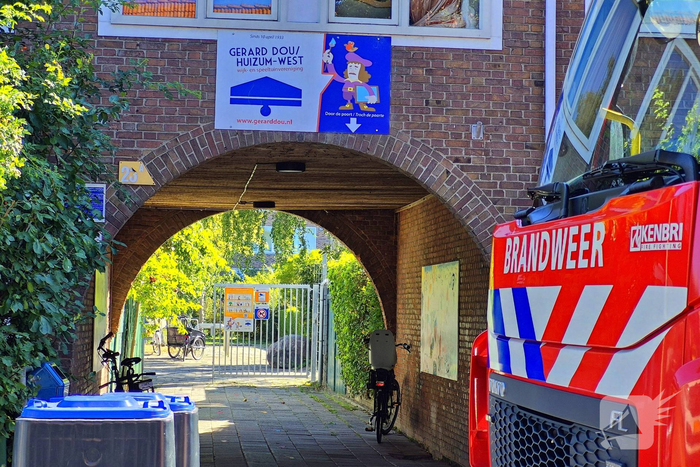 Brandweer redt kind uit schommel