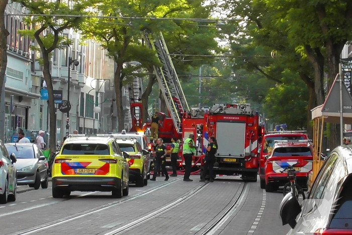 Schoorsteenbrand breid zich uit