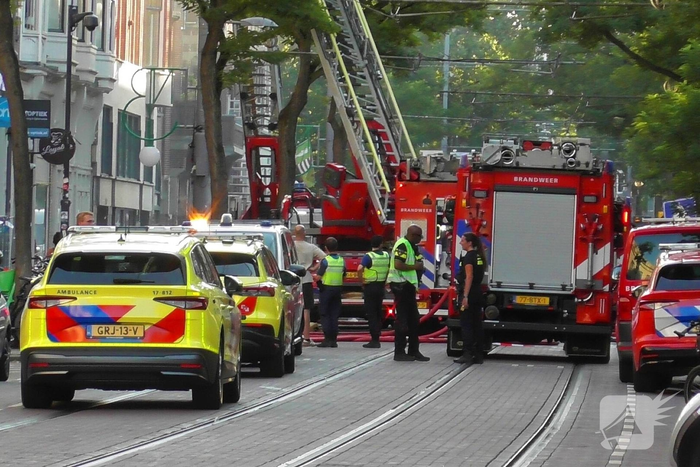 Schoorsteenbrand breid zich uit