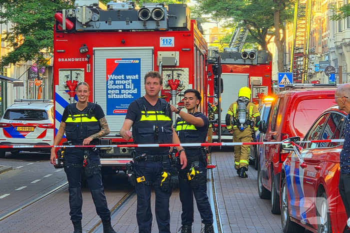 Schoorsteenbrand breid zich uit
