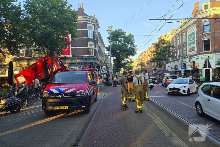 Schoorsteenbrand breid zich uit