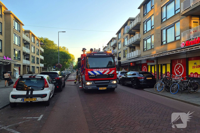 Bankstel en bosschages in brand