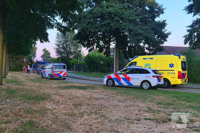 Jongedame komt in water terecht