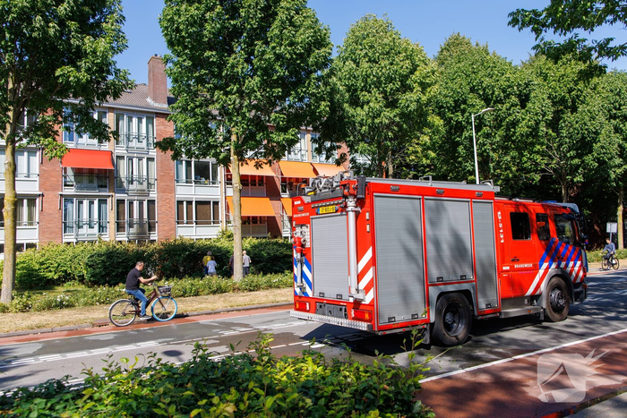 Brand onder flat zorgt voor snelle inzet brandweer