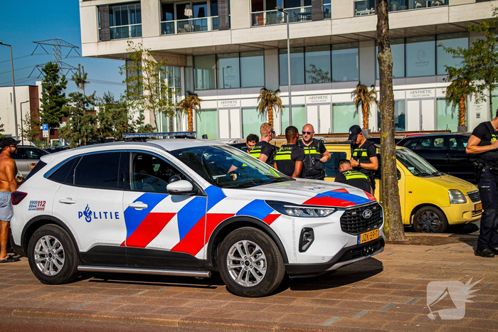 Persoon te water snel gered en nagekeken