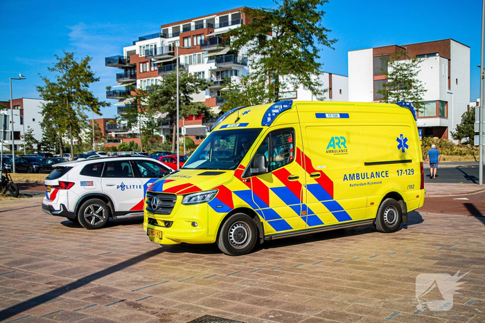 Persoon te water snel gered en nagekeken