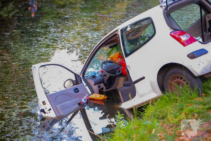 Automobiliste raakt te water bij parkeeractie
