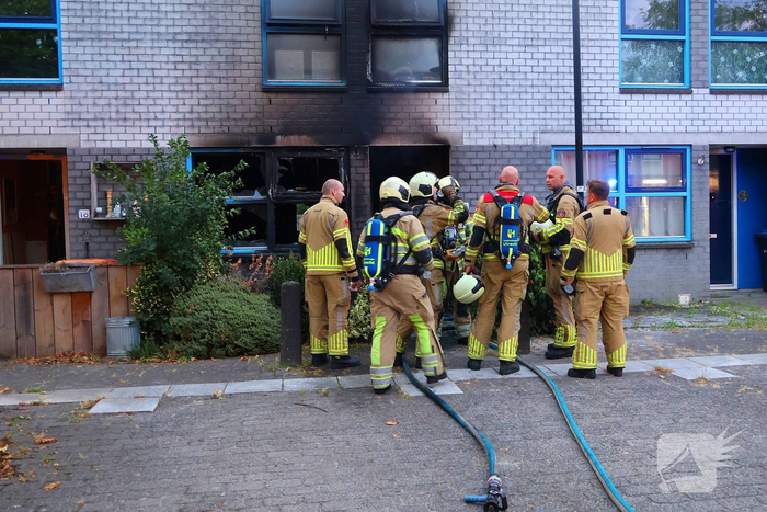 Hevige brand verwoest woning