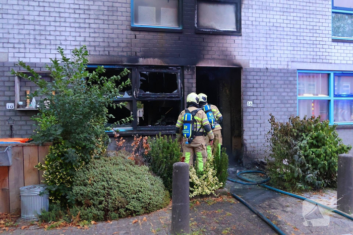 Hevige brand verwoest woning