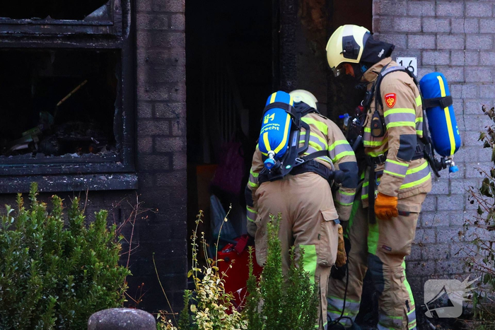 Hevige brand verwoest woning