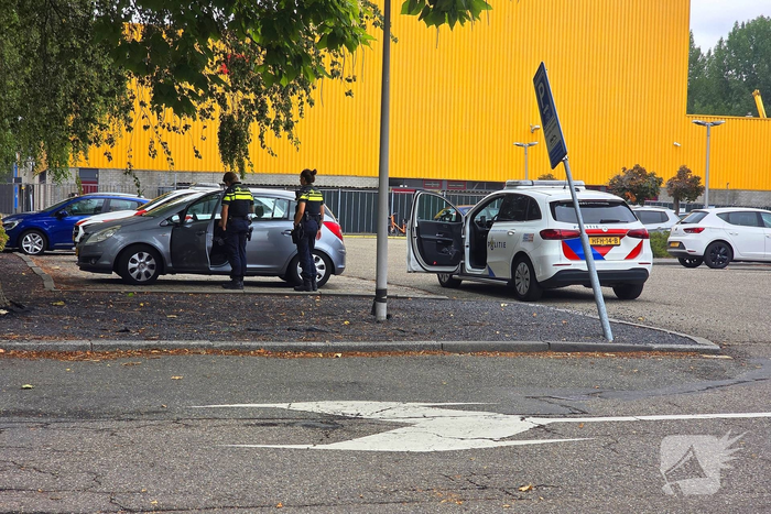 Lachgascilinders aangetroffen in auto tijdens controle