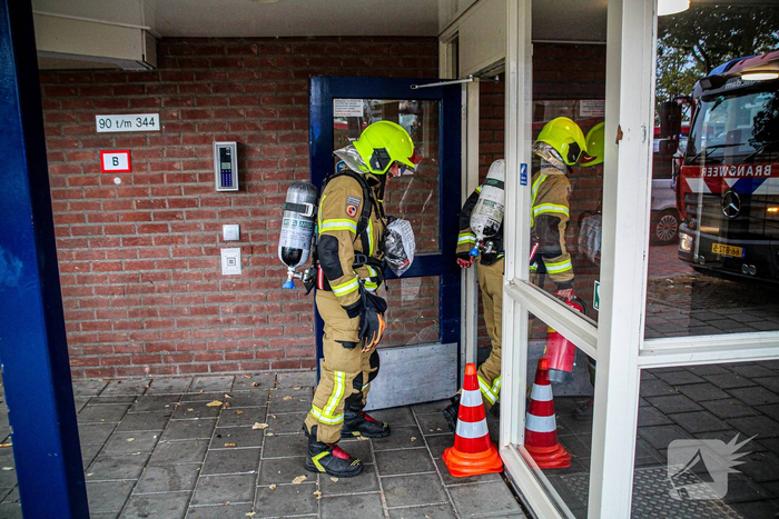 Brand in flatwoning vergt snelle brandweeractie