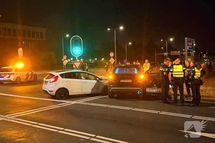 Achtervolging eindigt in crash met bestuurder die spoorloos verdwijnt