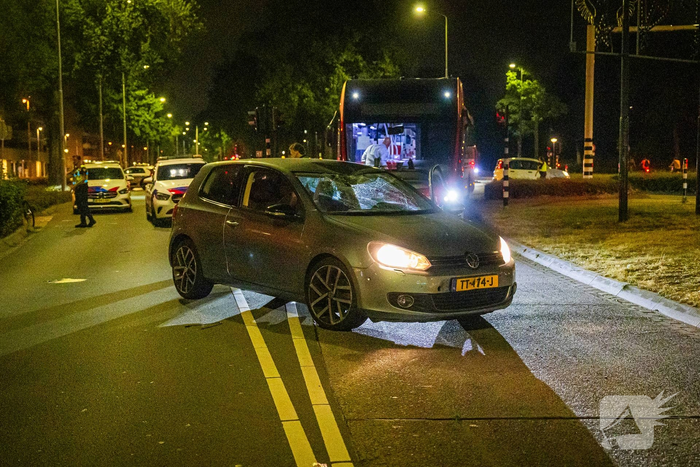 Fietser zwaargewond bij aanrijding met auto MMT opgeroepen