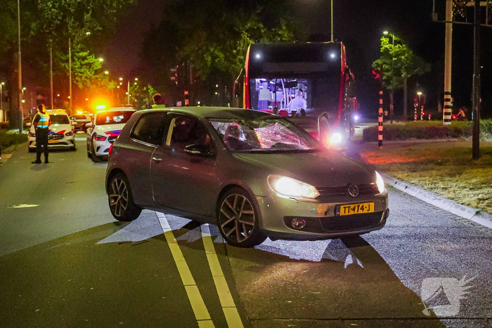 Fietser zwaargewond bij aanrijding met auto MMT opgeroepen