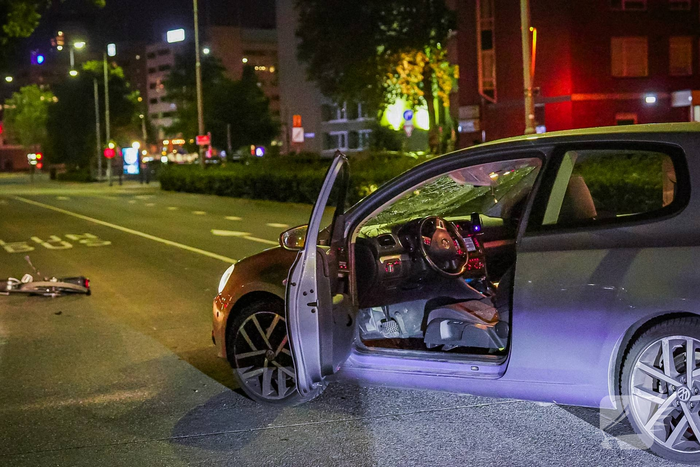 Fietser zwaargewond bij aanrijding met auto MMT opgeroepen