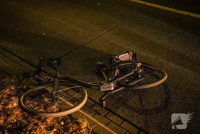Fietser zwaargewond bij aanrijding met auto MMT opgeroepen