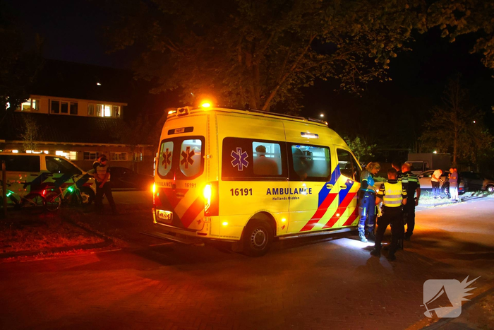 Jongedame gewond bij steekpartij