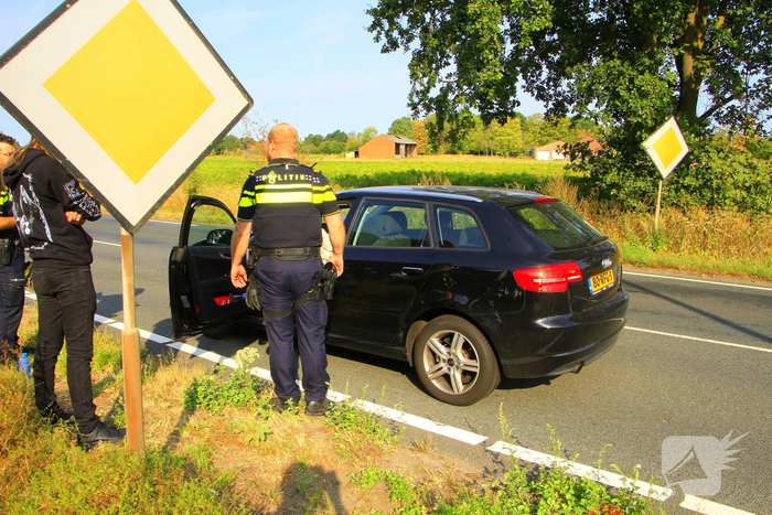 Aanrijding door remactie voor vogel